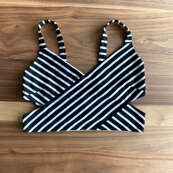 DNA Couture Stripe Cutout Crop Top - Picture 4 of 4